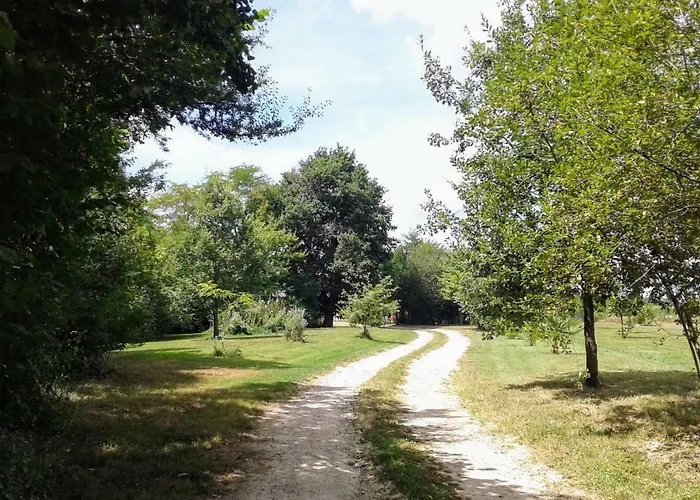 Pensión Arie - Chez Joelle Et Michel 3*