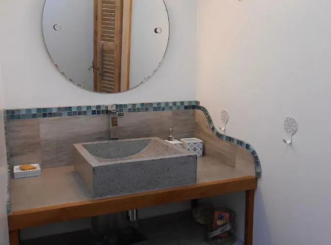 Arie - Chez Joelle Et Michel 3* Dému