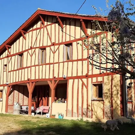 게스트하우스 Arie - Chez Joelle Et Michel 3*