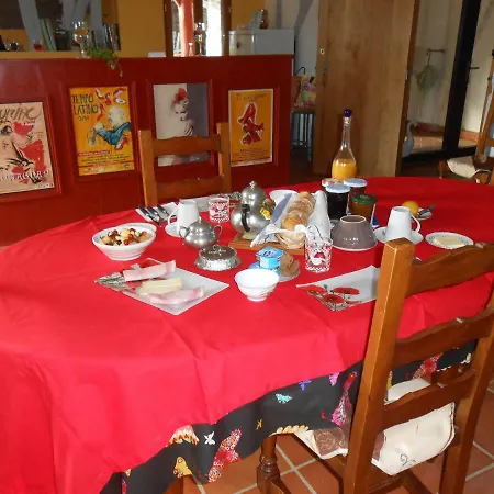 Guest house Arie - Chez Joelle Et Michel Demu